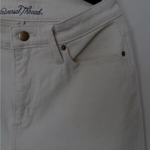 Universal Thread White Jeans Size 8 / 29